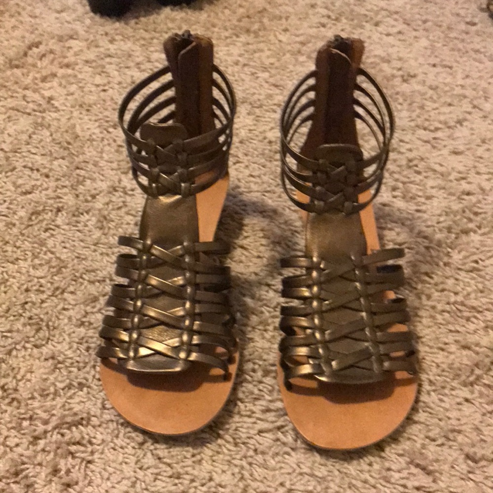 Bronze, Nine West gladiator sandal size 5.5